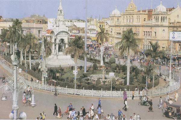 1555486799 gvaliyar