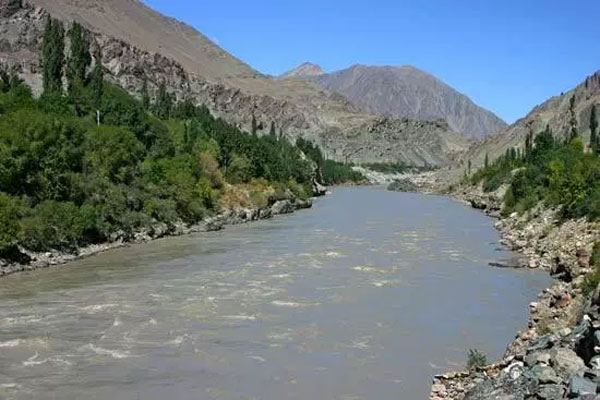 1555486814 river