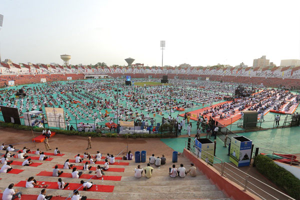 1555517572 yoga day guj