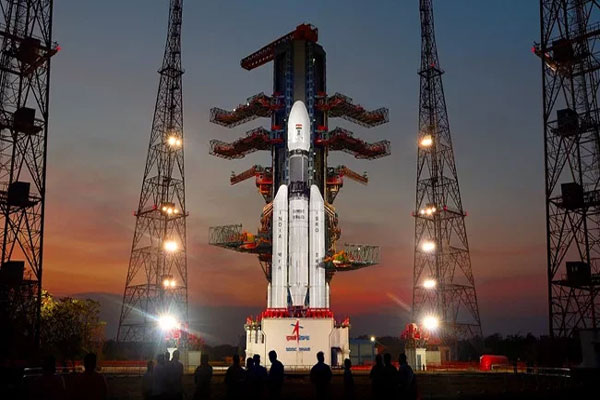 1555517849 isro launch