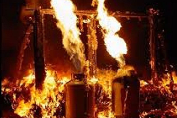 1555518285 cylinder blast2