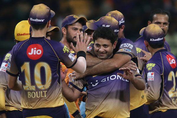 1555520033 gambhir1