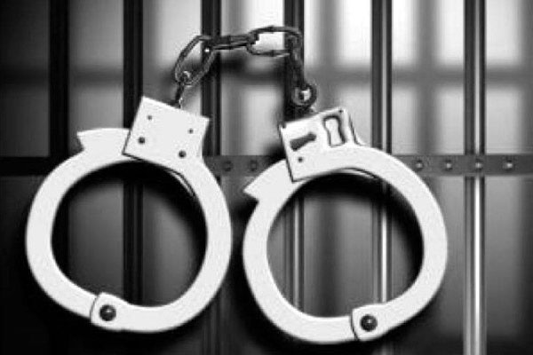 1555520542 arrest3