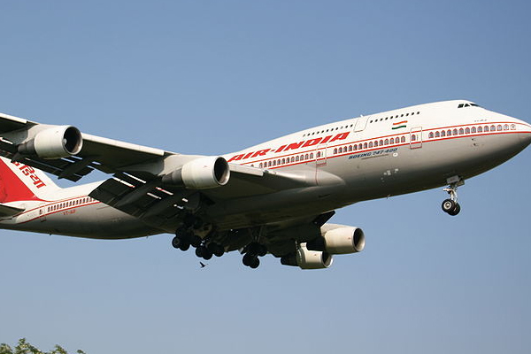 1555520634 air india plane