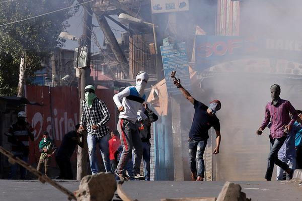 1555521219 kashmir situation1