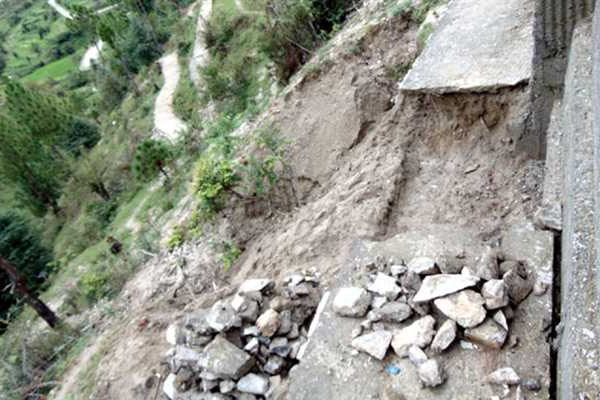 1555521319 landslide4
