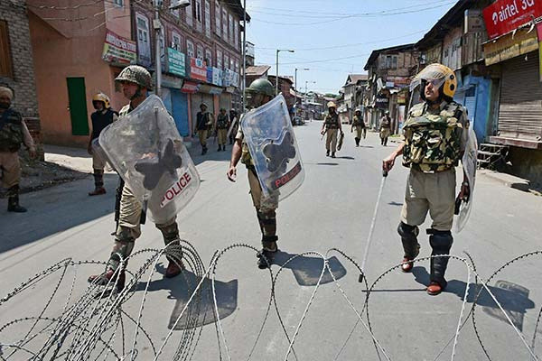 1555521326 kashmir protest8