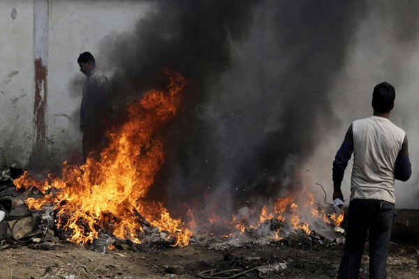 1555521681 garbage fire