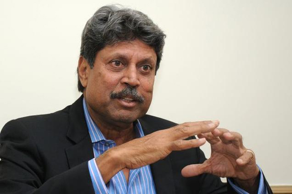 1555521830 kapil dev600