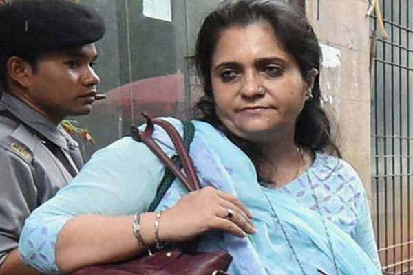 1555521844 teesta setalvad