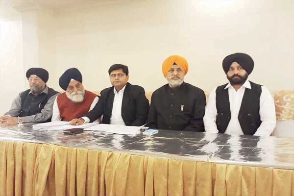 1555521952 sikh
