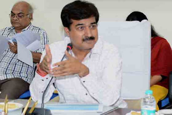 1555735280 rajpal singh600