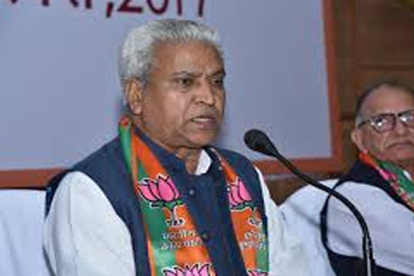 1555735390 rampal1
