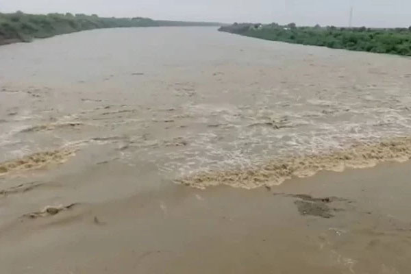 1555735541 parvan river