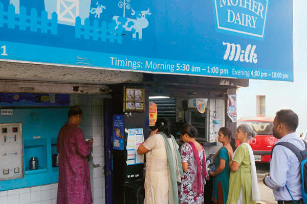 1555735707 mother dairy booth