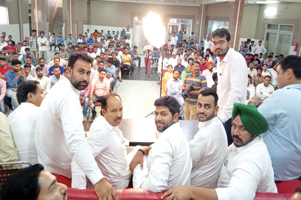 1555736483 digvijaya chautala