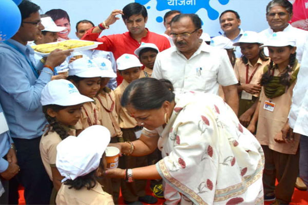 1555743783 vasundhara raje