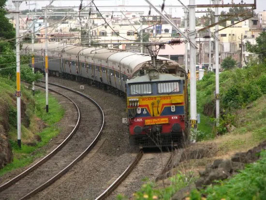 1555746645 indian rail rule3