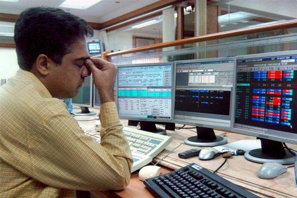 1555748827 sensex down