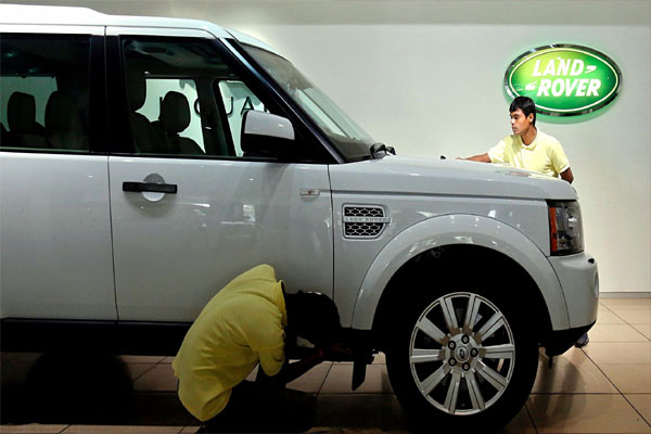 1555749022 jaguar land rover