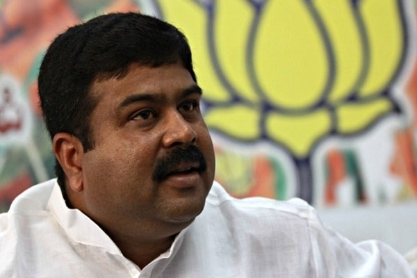 1555749085 dharmendra pradhan