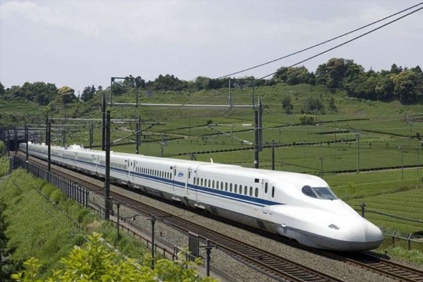 1555751134 bullet train1