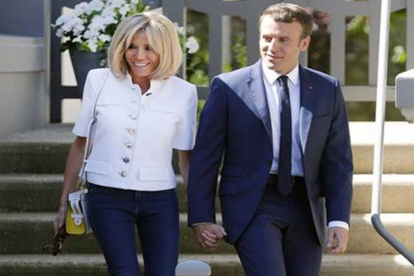 1555751995 macron
