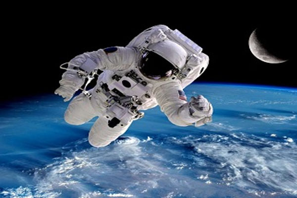1555755307 space1