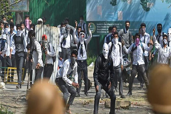 1555755635 kashmir protest