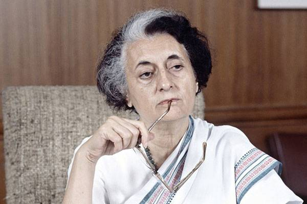 1555757823 indira gandhi