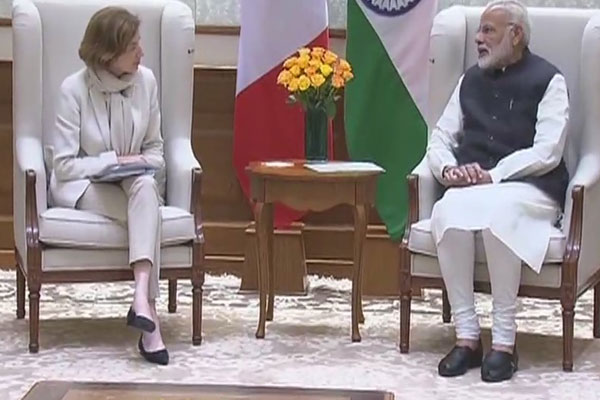 1555759213 florence modi