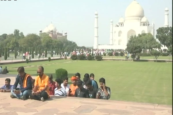 1555759327 hinduvadi sangatan