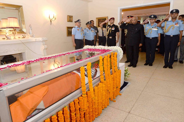 1555760023 kovind tribute