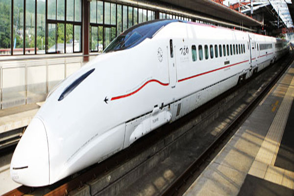 1555760157 bullet train