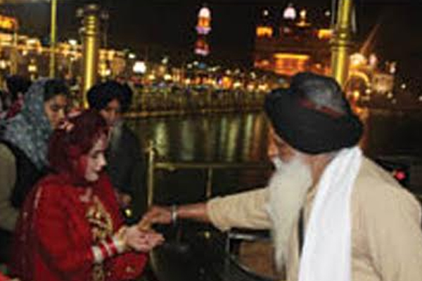 1555763314 radhe maa