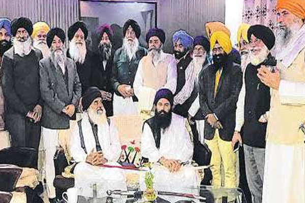 1555763351 akali dal protest
