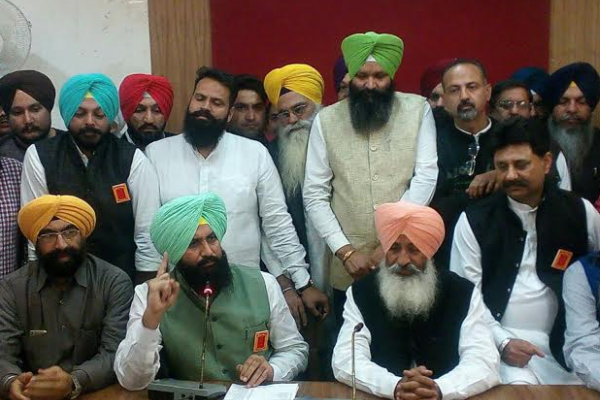 1555763356 insa party and aap party