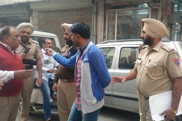 1555763367 punjab loot case