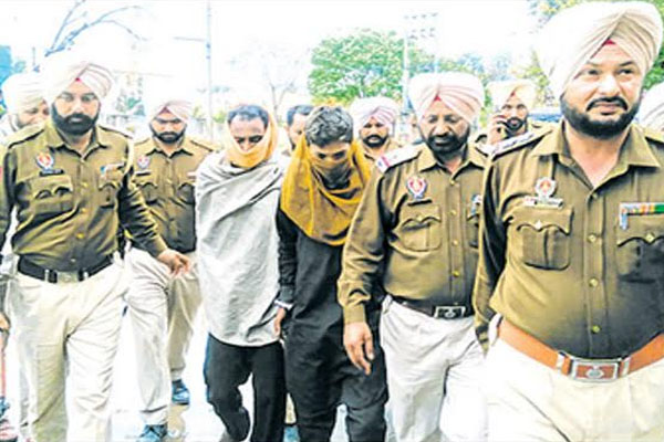 1555763416 sri guru granth sahib ji case