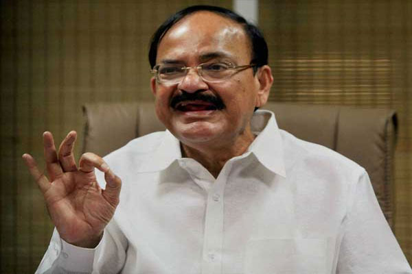 1555763425 naidu1