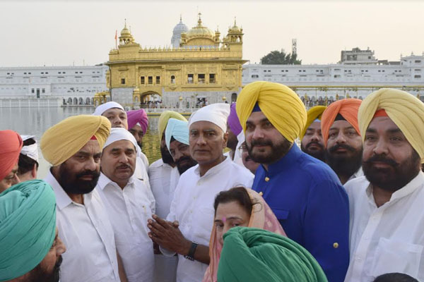 1555763427 sunil jakhar3