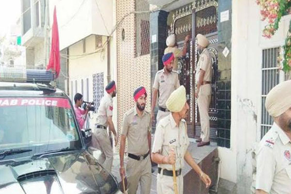 1555763473 punjab police3