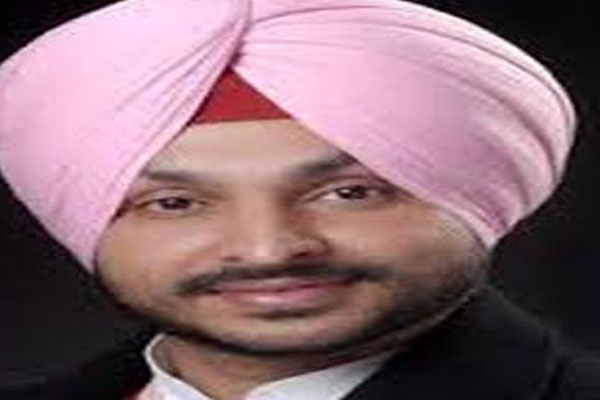 1555763490 ravneet singh bittu1