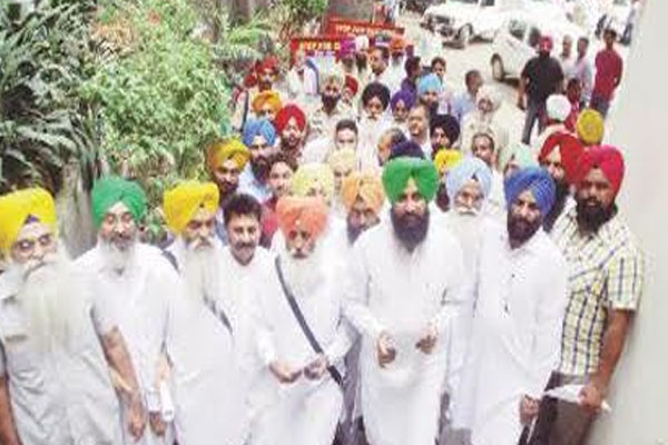 1555763528 bains brother