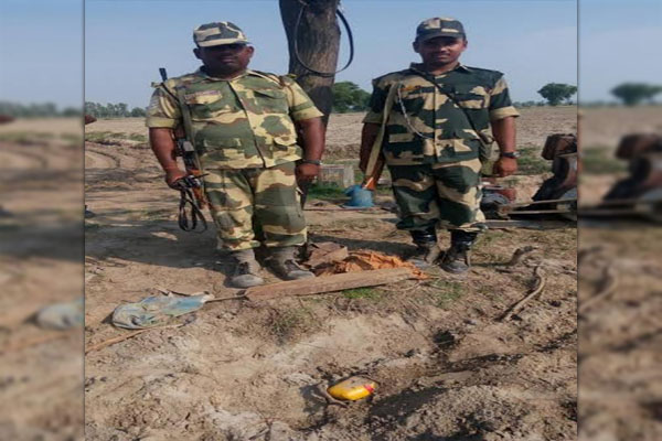 1555763579 punjab bsf jawan