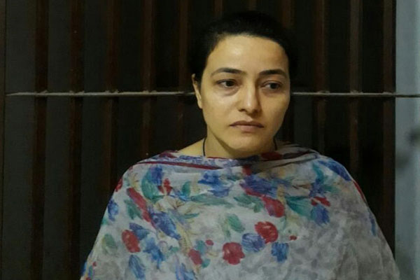 1555764314 honeypreet