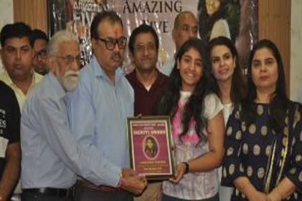 1555764378 vasudha khanna
