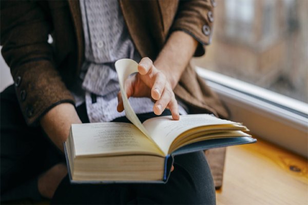 1555764897 books