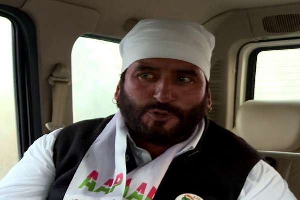 1555764930 grewal600