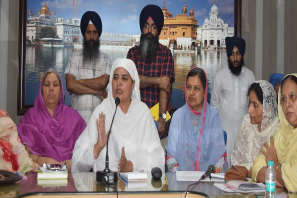 1555766777 women akali dal